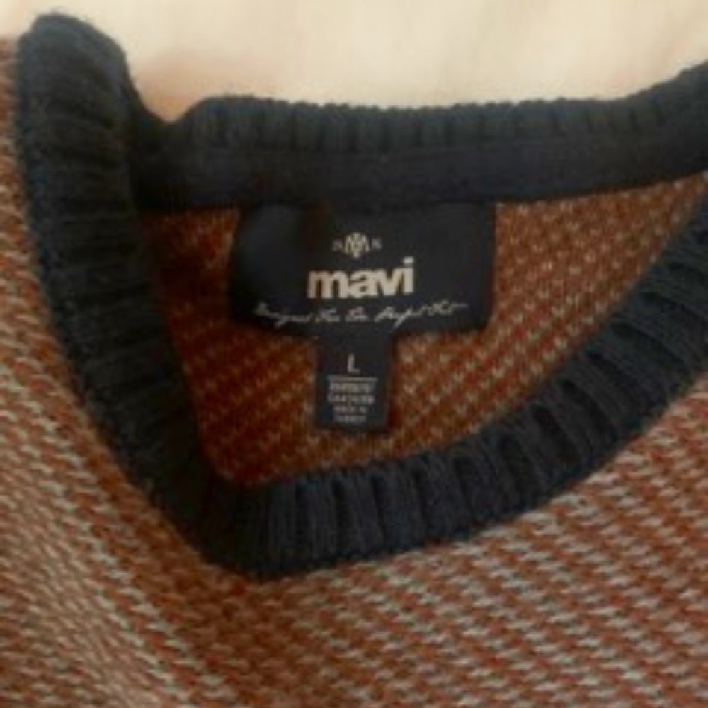 Mavi sweater (large)